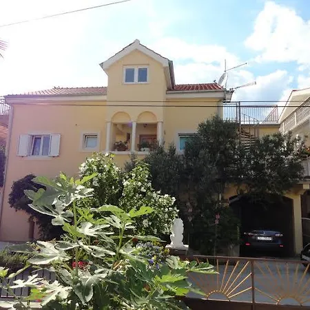 Branko Apartament *