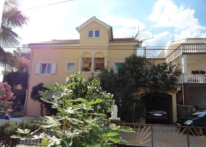 Branko Appartement *